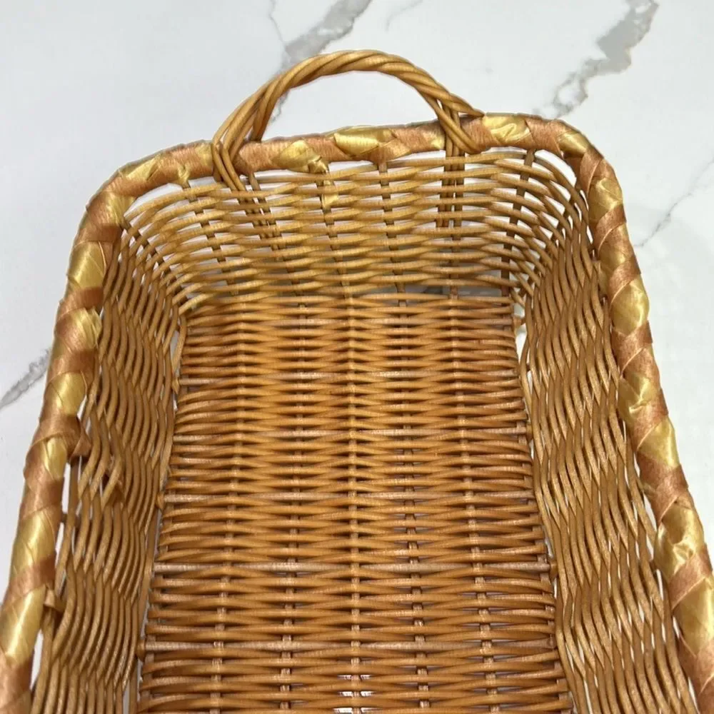 Tan Brown Wicker Weave Basket with Handles Bread Trinkets Keys